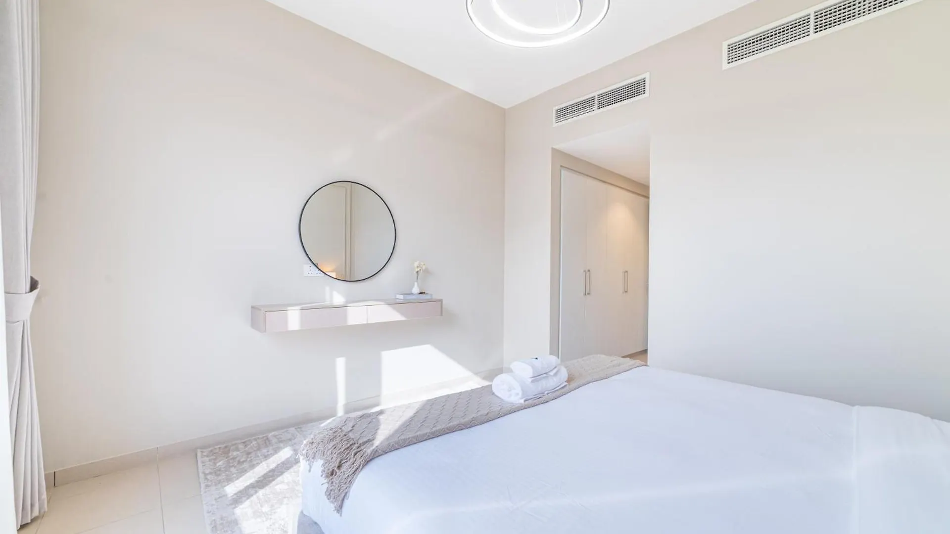 Spacious 2Br Townhouse At Urbana 3 Move In Ready Dubai